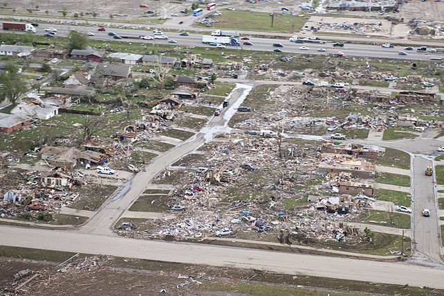 2013 Moore tornado damage