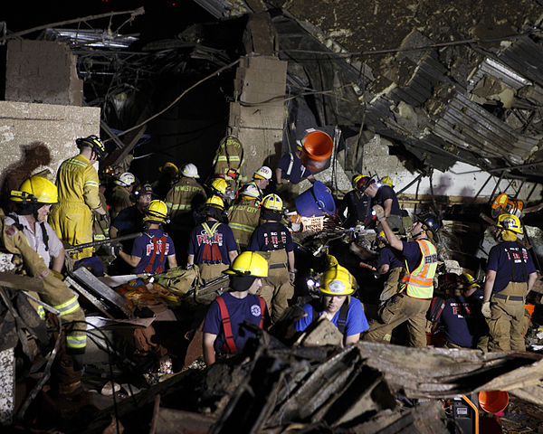 2013 Moore tornado rescuers